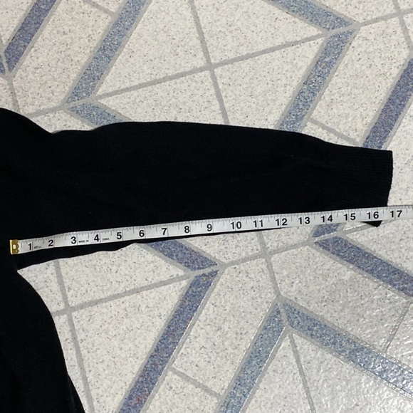 Torrid 100% Cotton Black Sweater with Gold Skull Sequins Novelty Design 2X - Picture 4 of 7